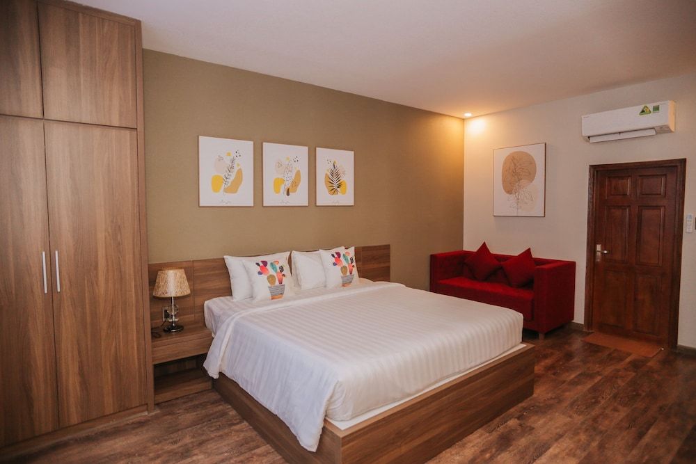 undefined Eyes Hotel