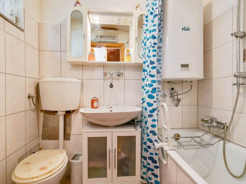 Lively Holiday Home in Wien With Private Garden House 9