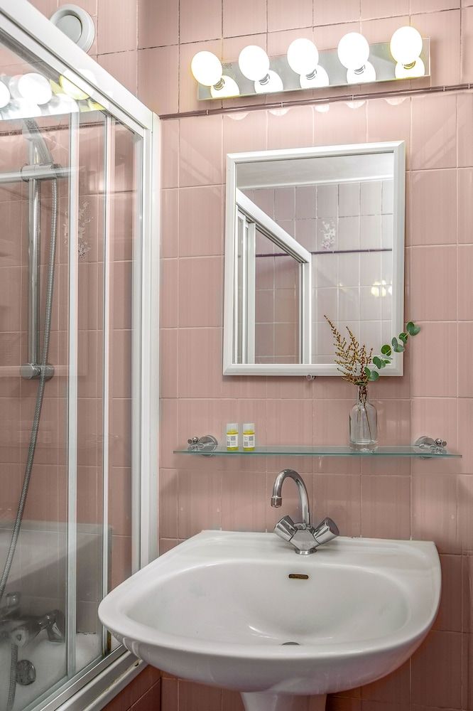 Hôtel des Grandes Ecoles Superior Room, Garden View 12