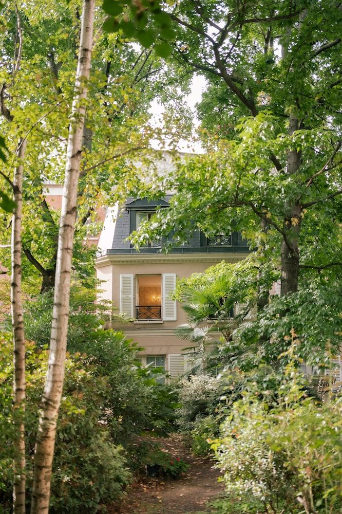 undefined Hôtel des Grandes Ecoles 8