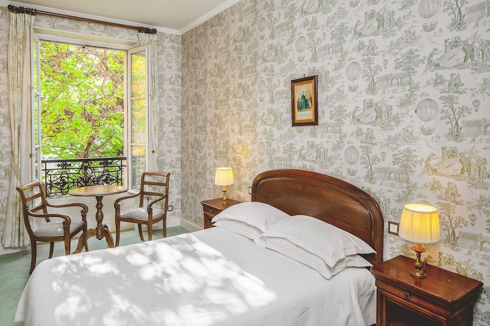 undefined Hôtel des Grandes Ecoles 10