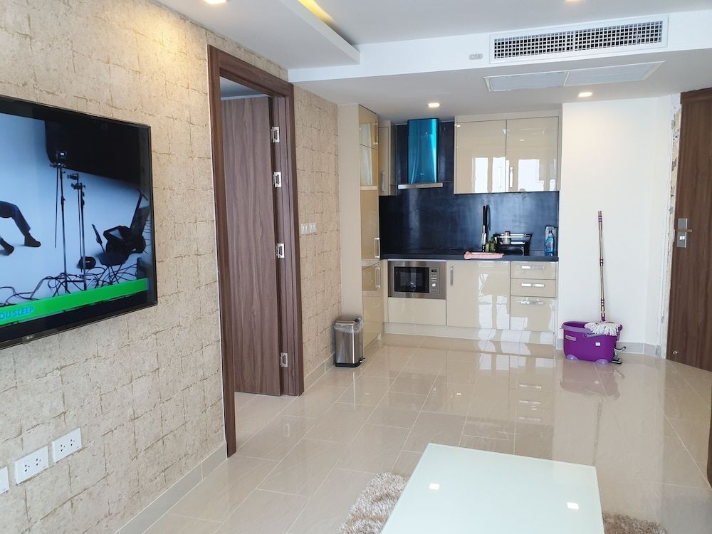 undefined Grand Avenue by Moshe 8