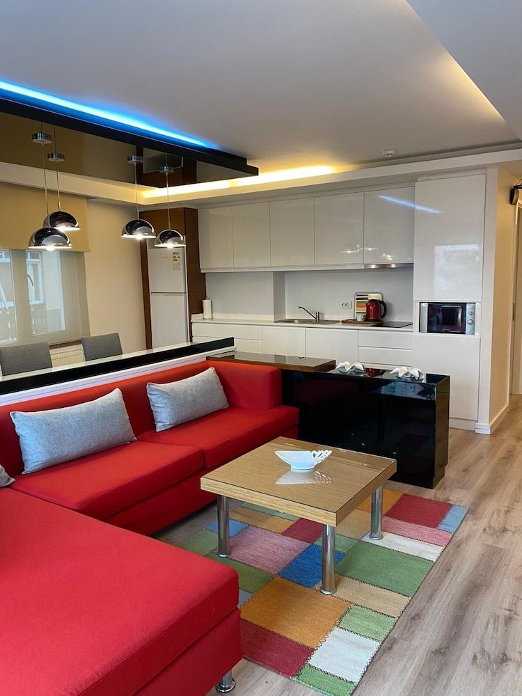 undefined Aura Suites 9