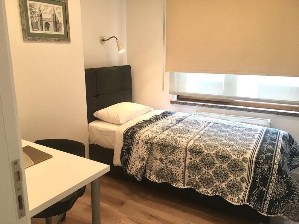 undefined Aura Suites 3