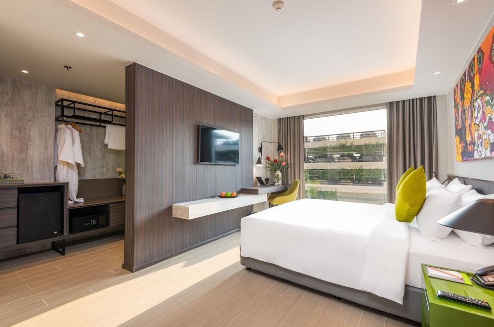 Superior Garden View King Room