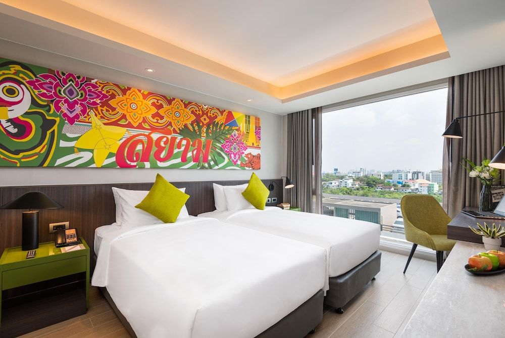 Maitria Hotel Rama 9 Bangkok Deluxe City View Twin Room 3