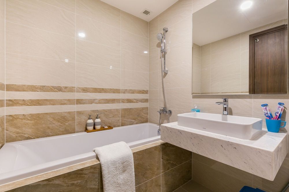 Blue Fingers Saigon Royal - Tresor Family Apartment 13