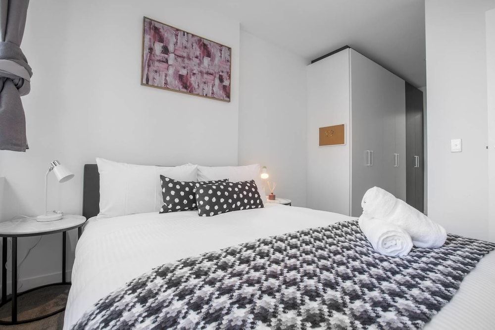 undefined New Renovated & Cozy Apt Closes To Southern Cross 5