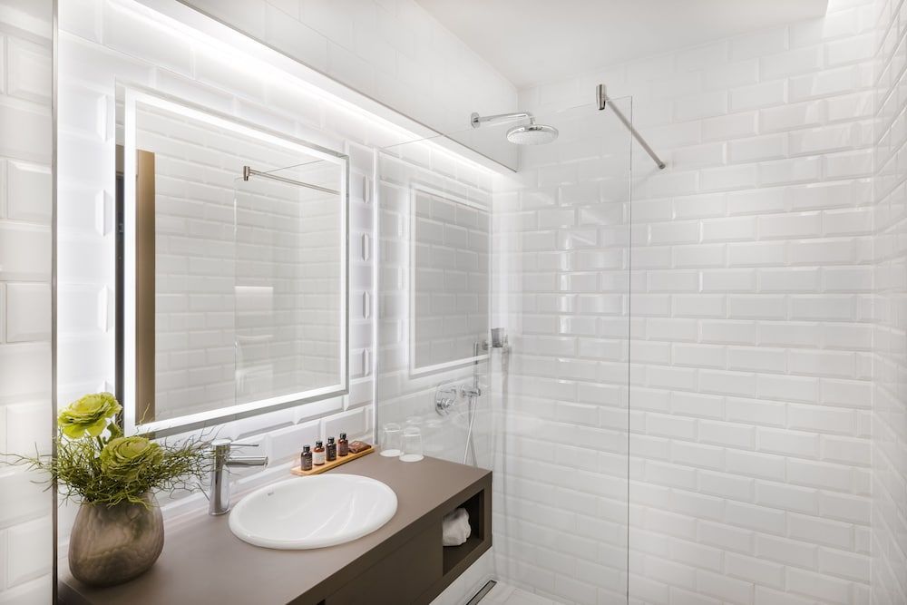 Hotel Vision Superior room with French balcony 4