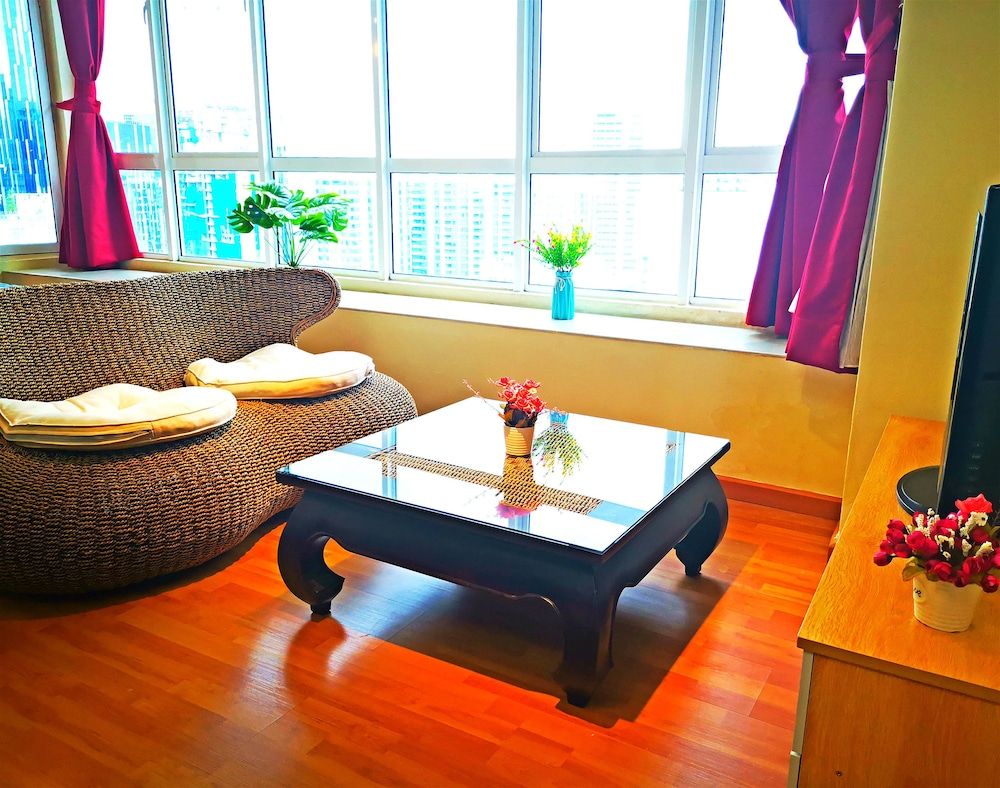 Parkview Apartment by Sweet Home Studio 11