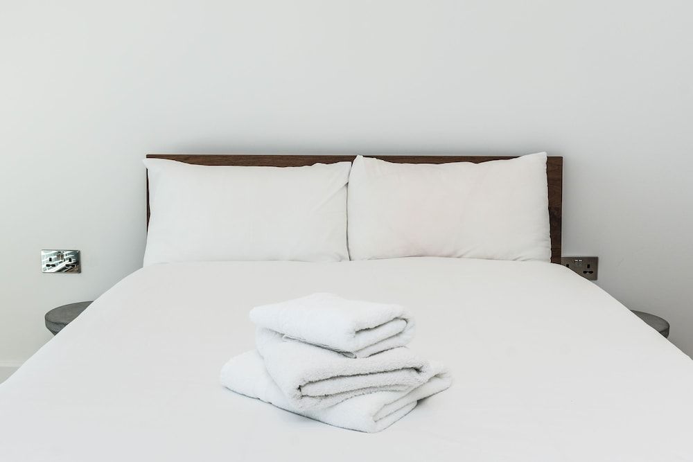 undefined 2 Bedroom Apartment on Homerton Road 4