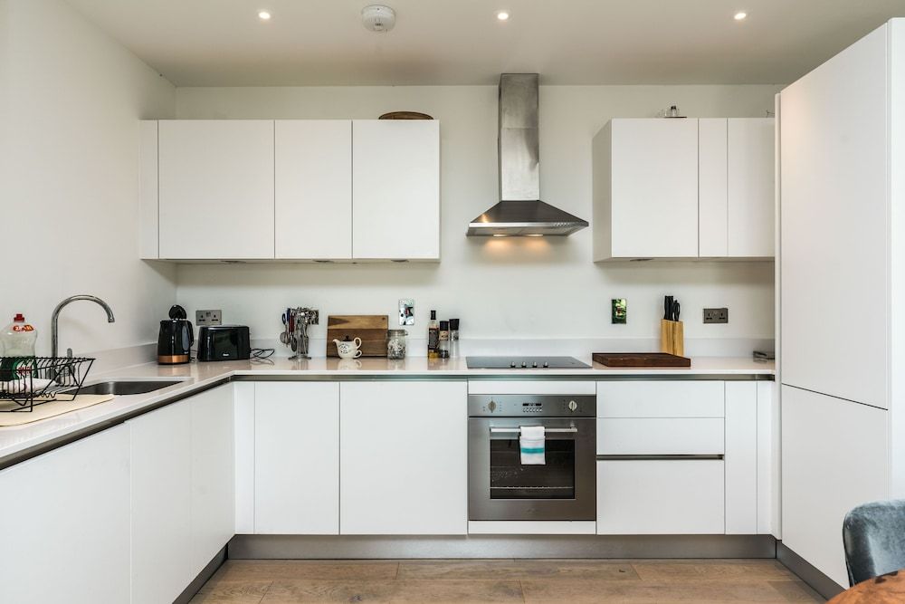 undefined 2 Bedroom Apartment on Homerton Road 6