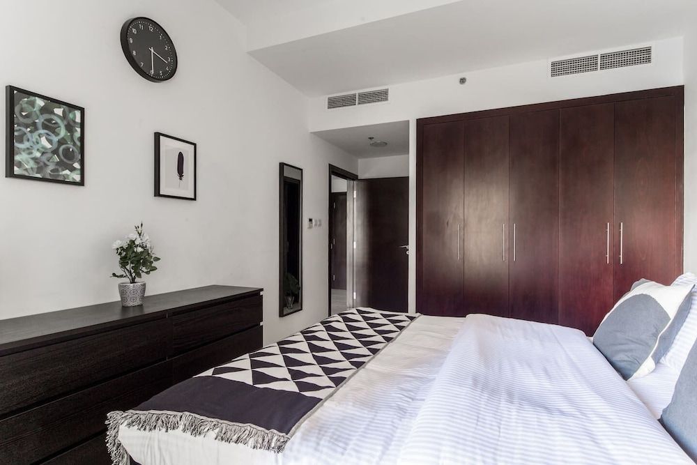 undefined Spacious 1BR in Heart of JVC 4