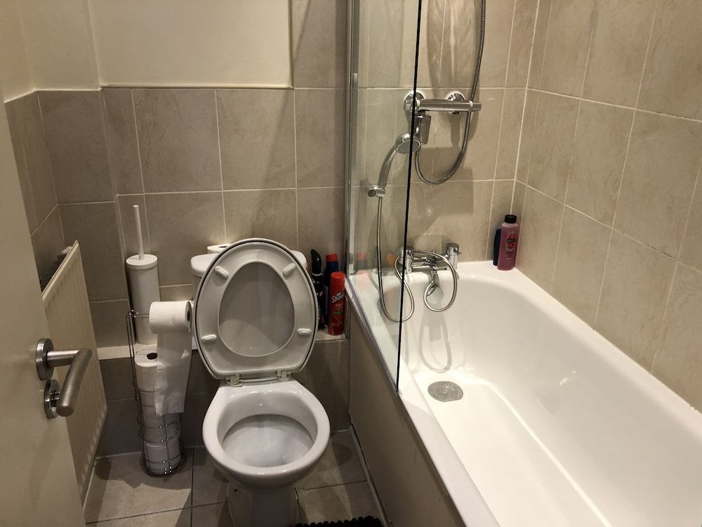 3 Bedroom Apartments Wells Street City Apartment 9