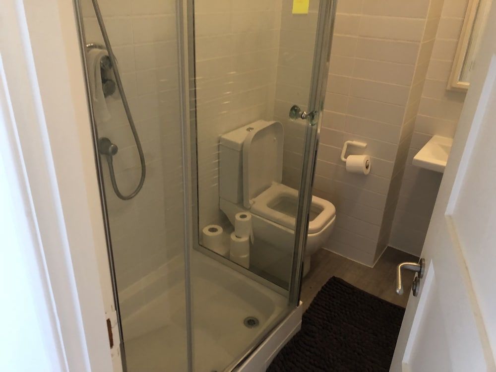 3 Bedroom Apartments Wells Street Basic Apartment 7