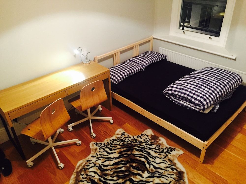 3 Bedroom Apartments Wells Street Basic Apartment 3