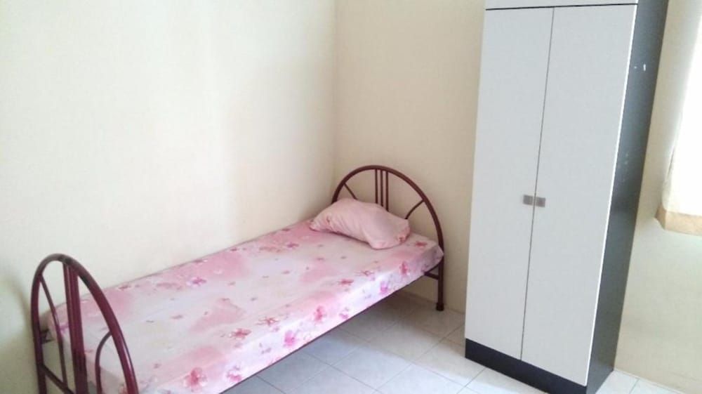 undefined Dorm Melati Pak Abu - Hostel 4