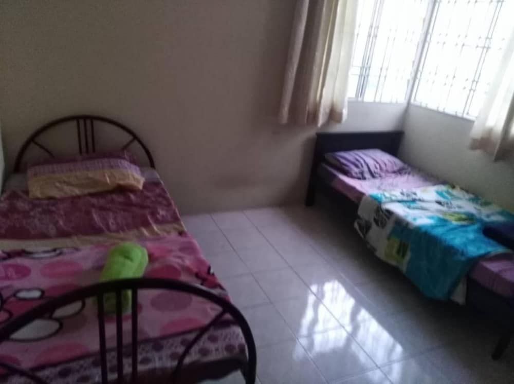 undefined Dorm Melati Pak Abu - Hostel 6