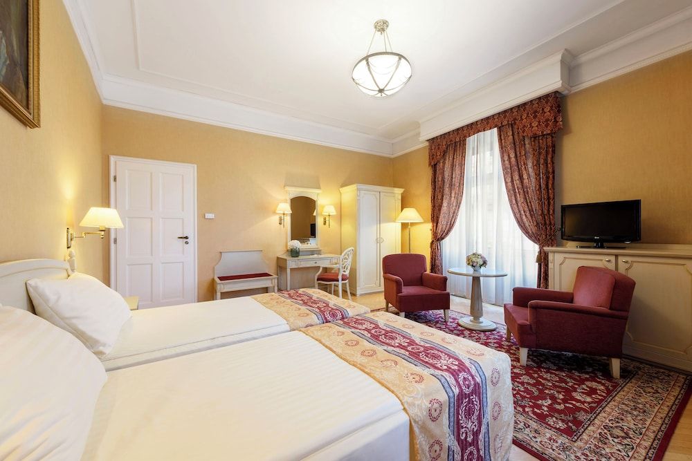 undefined Danubius Hotel Astoria City Center 9