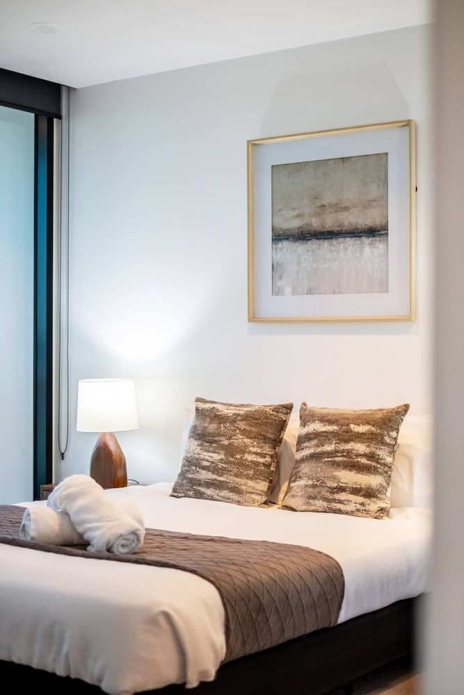 Mega Style Apartments Victoria One Superior Apartment, 3 Bedrooms, Non Smoking, City View 8