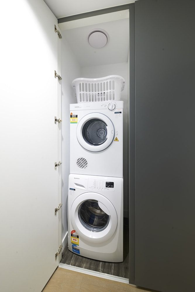 Mega Style Apartments Victoria One Superior Apartment, 3 Bedrooms, Non Smoking, City View 9