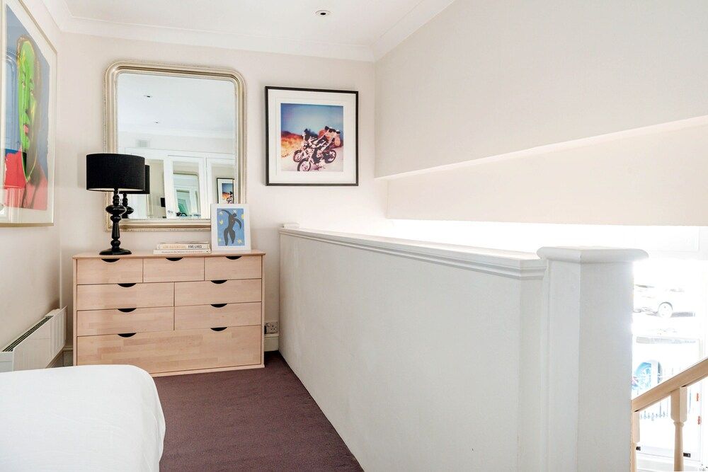 undefined Chic Chelsea Home near South Kensington by UnderTheDoormat 5