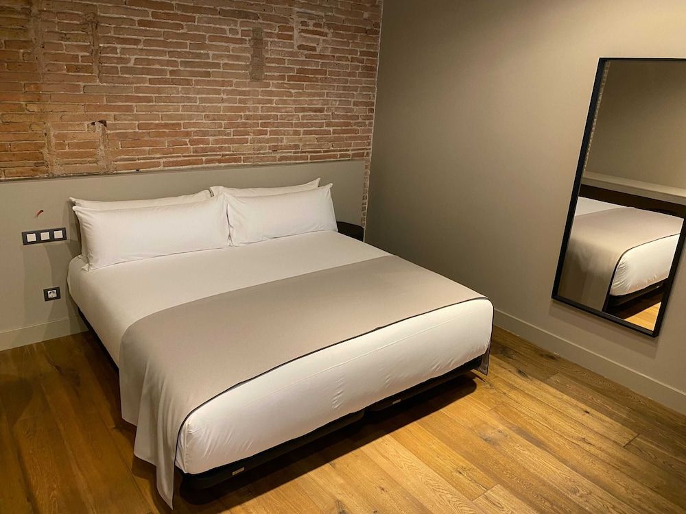 undefined Colectia Stays Pau Claris 2