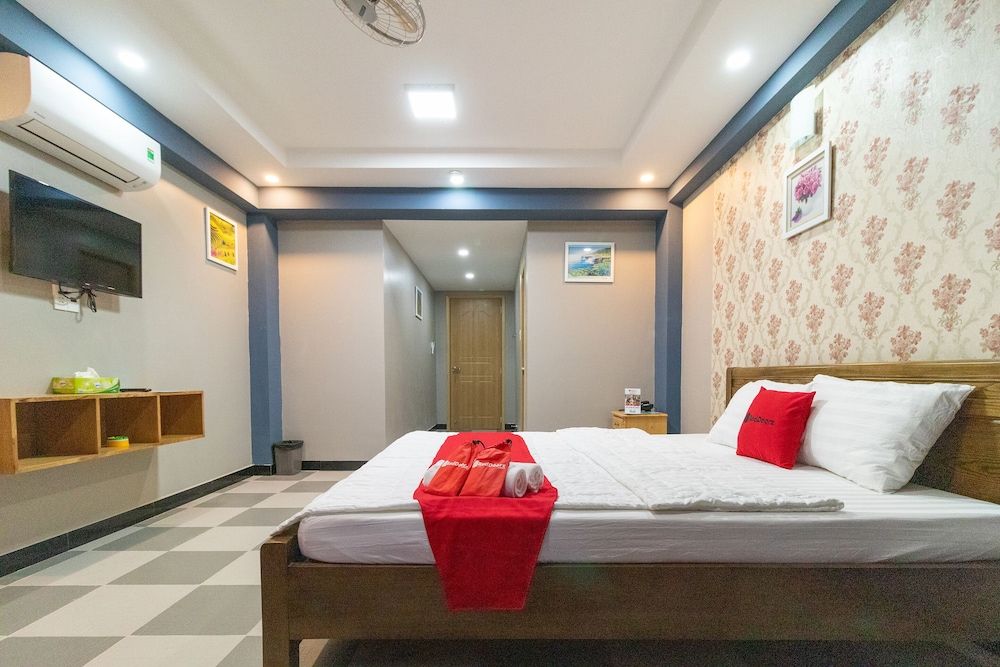 RedDoorz Plus near Vincom Go Vap 3 Superior Double Room 7