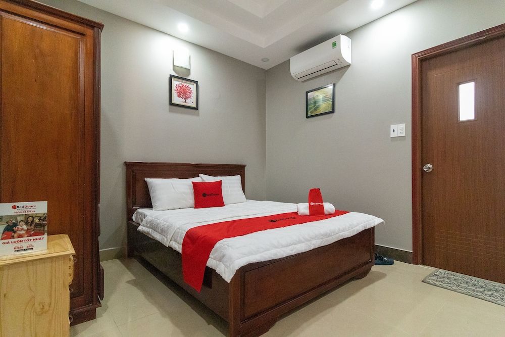 RedDoorz Plus near Vincom Go Vap 3 Standard Double Room (Reddoorz) 6