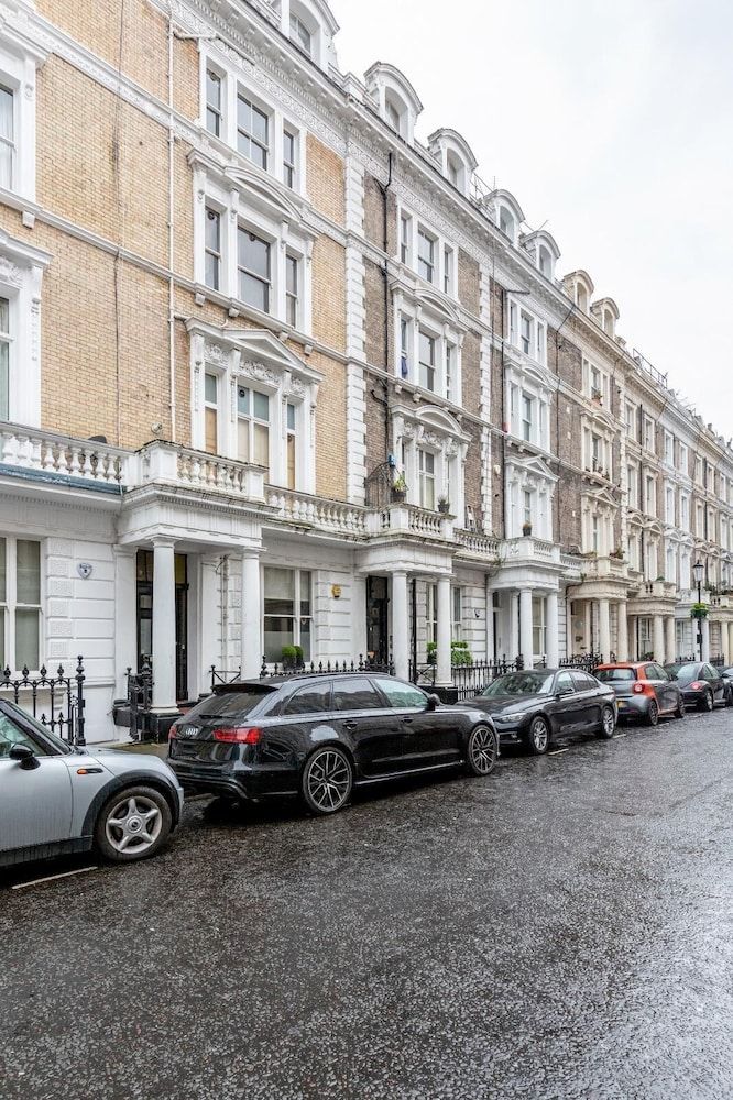 undefined Bright stylish Nott Hill apart sleeps 6 4