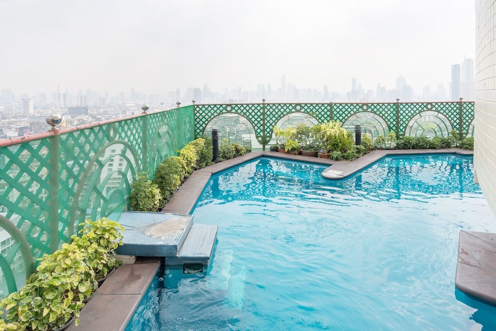 undefined Chinatown Centra by Favstay 4