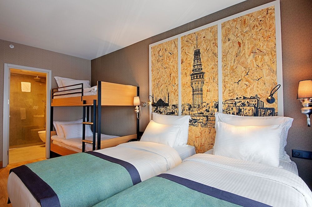 Family Quadruple Room, 1 Bedroom, Non Smoking, City View