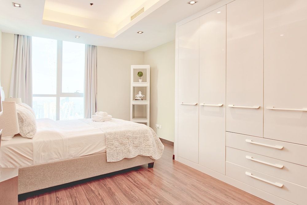 Luton Vacation Home The Torch Deluxe Apartment 2