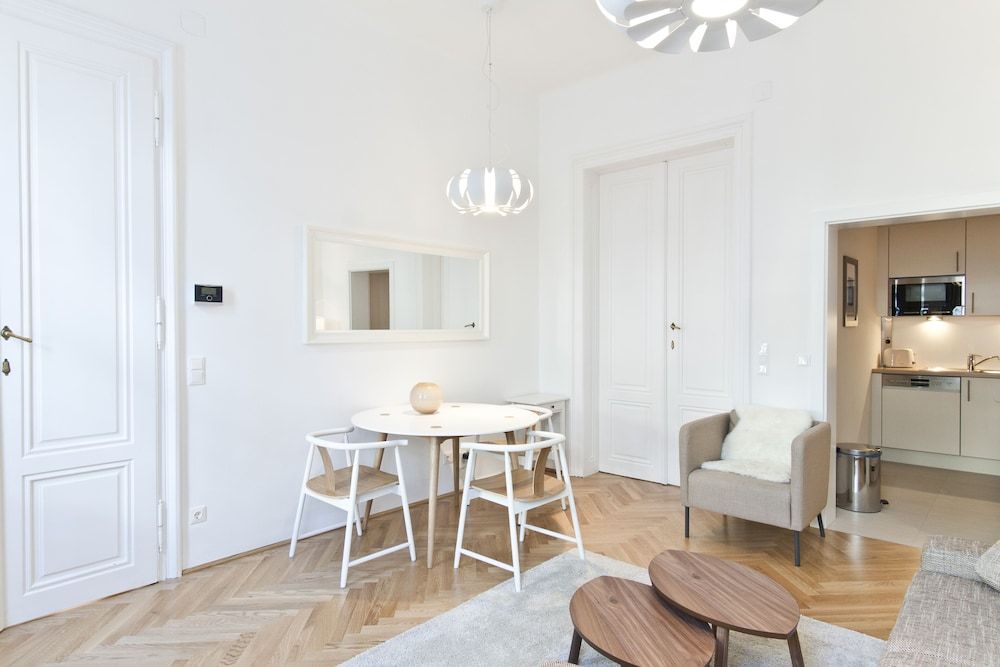 HeyMi Apartments Oper Apartment, 1 Bedroom (16, incl. cleaning fee 45 EUR) 5