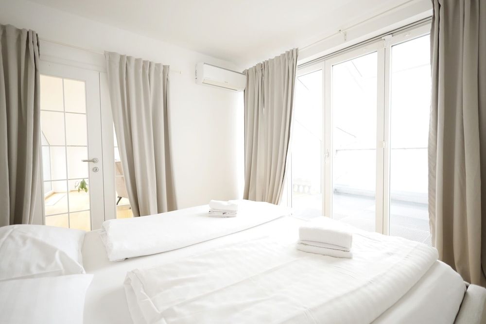 undefined HeyMi Apartments Oper 8