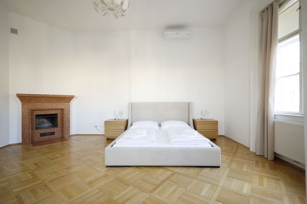 Deluxe Apartment, 2 Bedrooms, City View