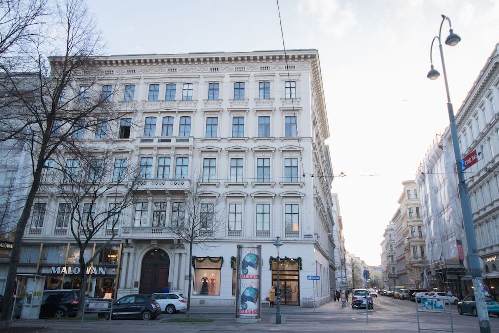 undefined HeyMi Apartments Oper 6