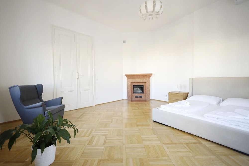 undefined HeyMi Apartments Oper 4