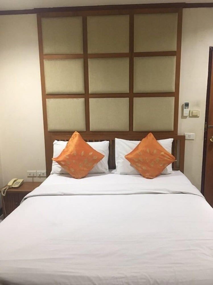 undefined Siam Inn 7