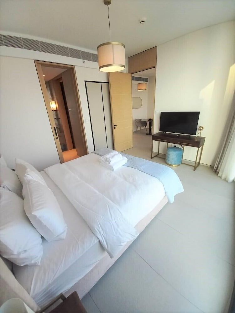 undefined Luxury at The Address Jumeirah Beach Residence