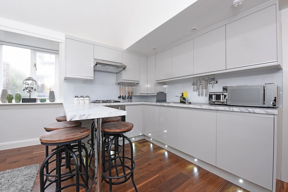 undefined Charming & Modern Apartments near Oxford Circus London 10