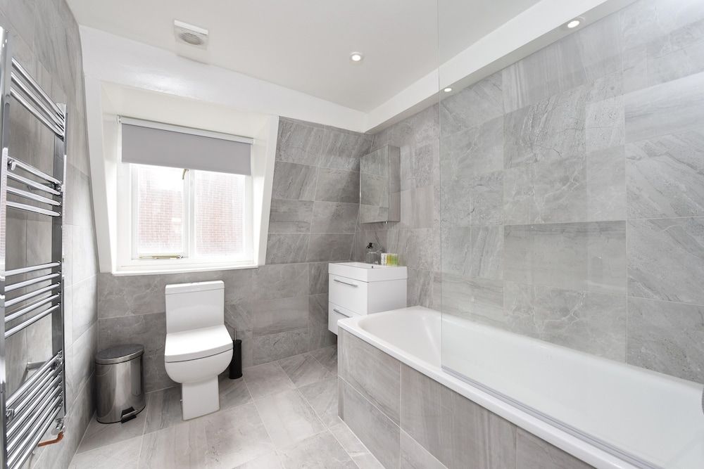 Charming & Modern Apartments near Oxford Circus London Percy Street Penthouse Apartment 7