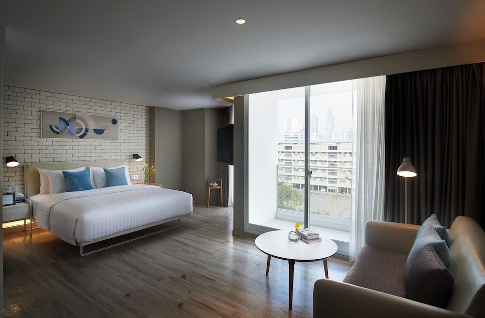 Deluxe Room, Corner