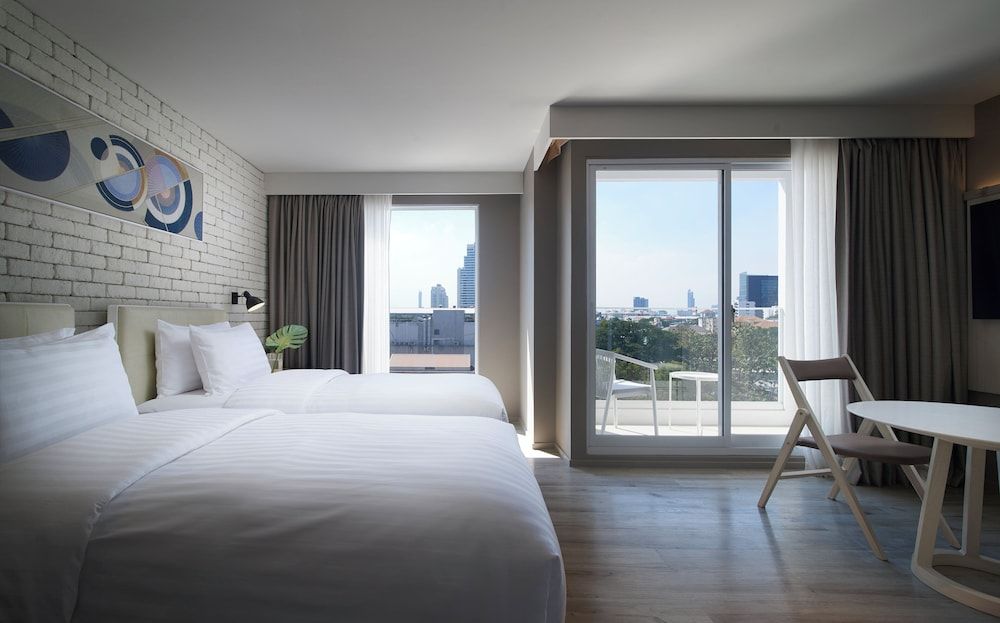 Studio, 2 Twin Beds, Balcony