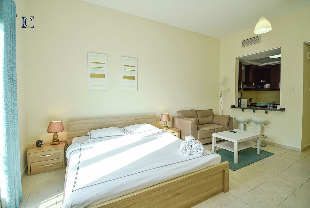 undefined MGL - Spacious Studio Apartment 2