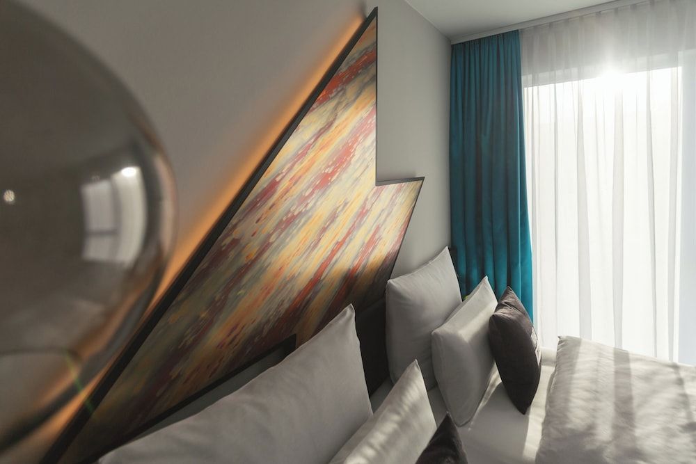 undefined Holiday Inn - the niu, Flash Berlin Charlottenburg by IHG