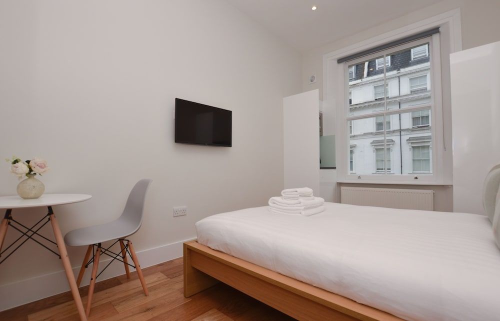 Queensborough Terrace Service Apartments by Concept Apartments Small Studio Apartment 10
