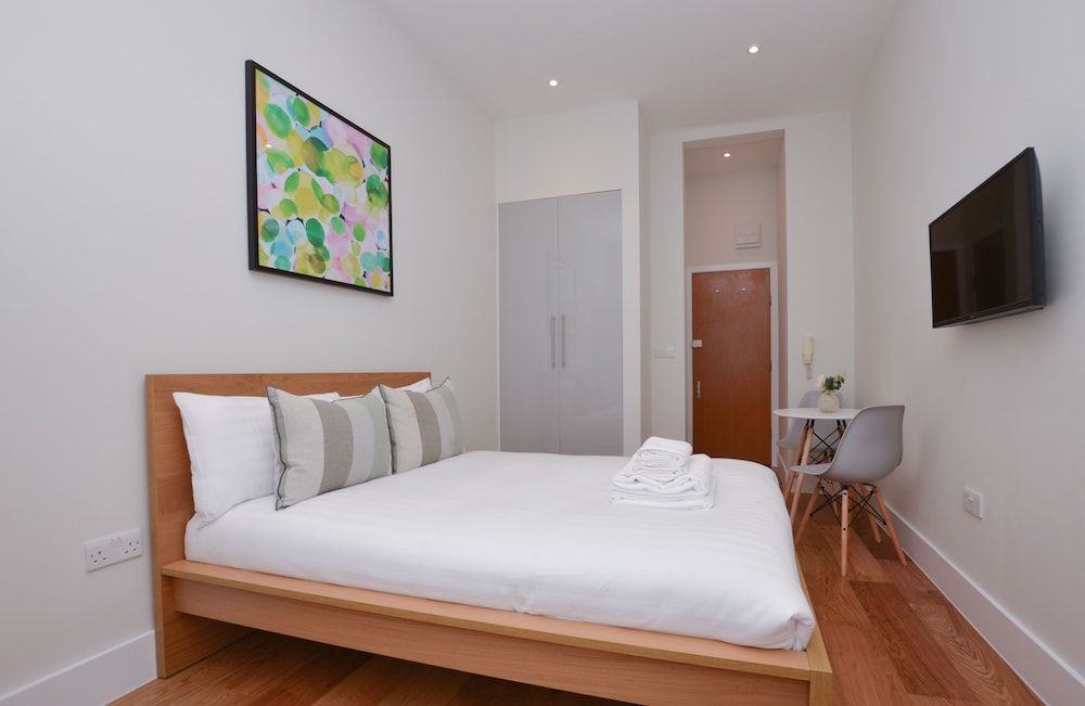 Queensborough Terrace Service Apartments by Concept Apartments Small Studio Apartment 5