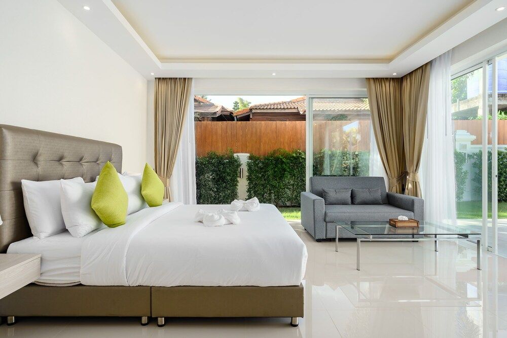 Sunset View Pool Villa Luxury Villa, Non Smoking 4