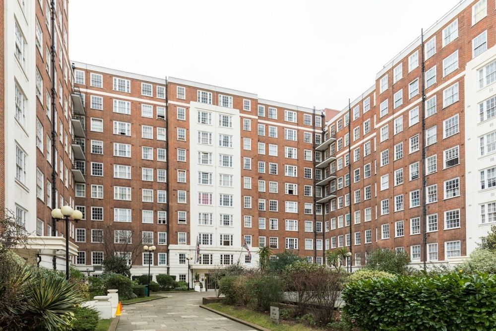 undefined Smart 2 Bed Apartment near Oxford Street & Hyde Park 3